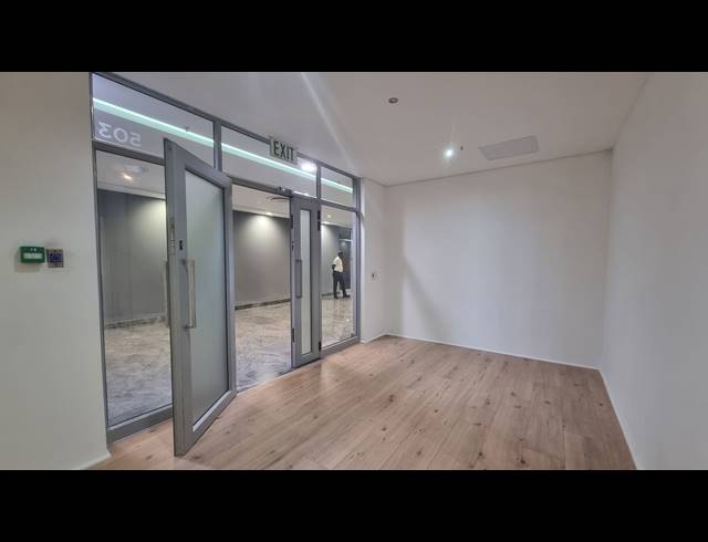 148M² OFFICE TO LET IN SEA POINT